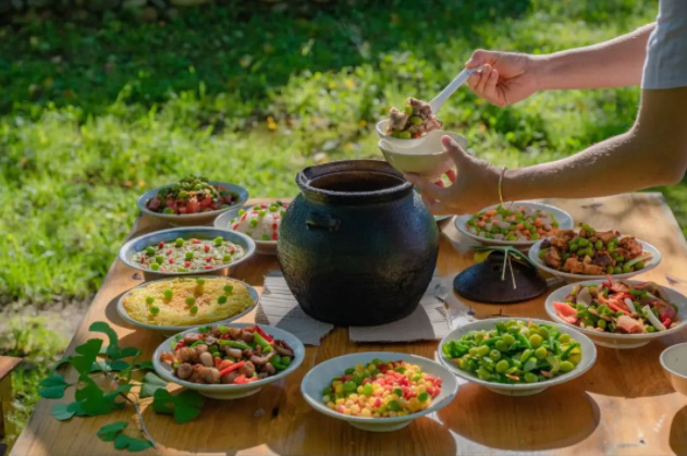  Ginkgo Banquet